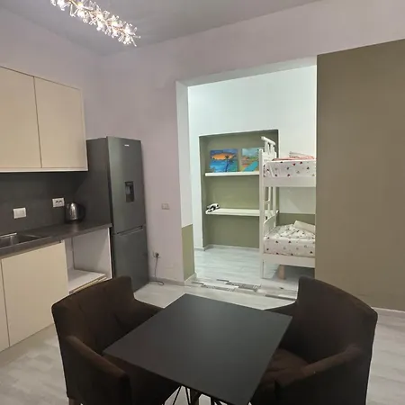 Center דירה טיראנה