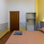 Center Apartment *